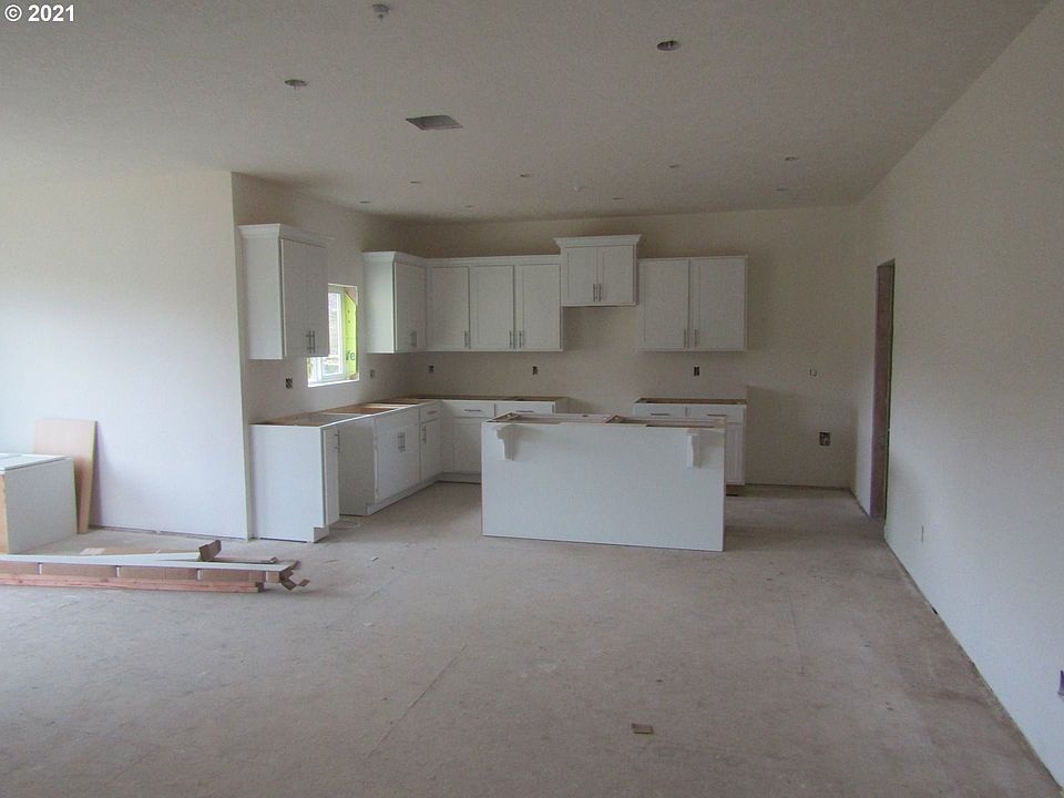 2nd image of 2889 NW Mount Ashland Dr