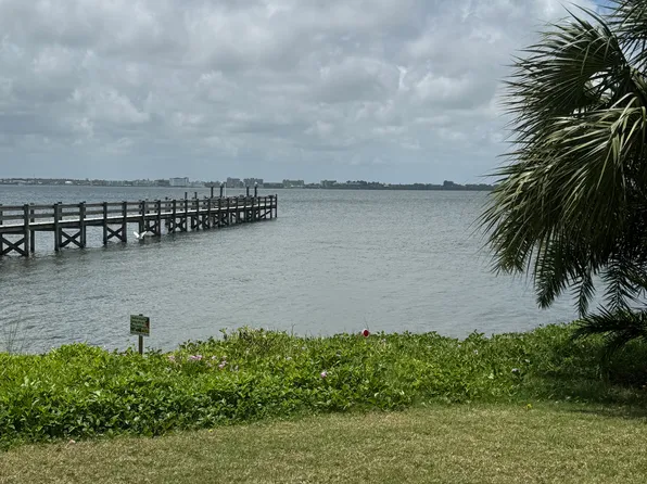 3270 River Villa Way, Melbourne Beach, FL 32951