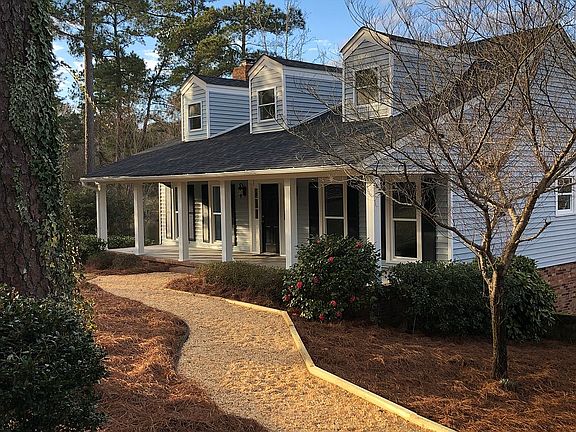 3rd image of 719 Riverbend Dr