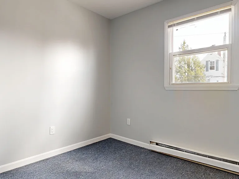 47 Court St — Photo 10