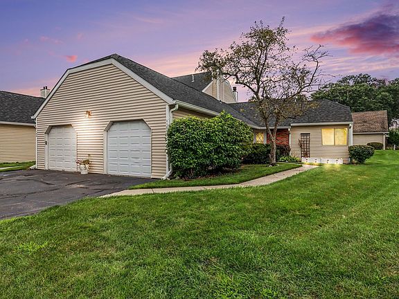 2nd image of 1100 Saratoga Ln #1100