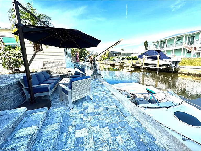 4700 Leilani Ln — Photo 11