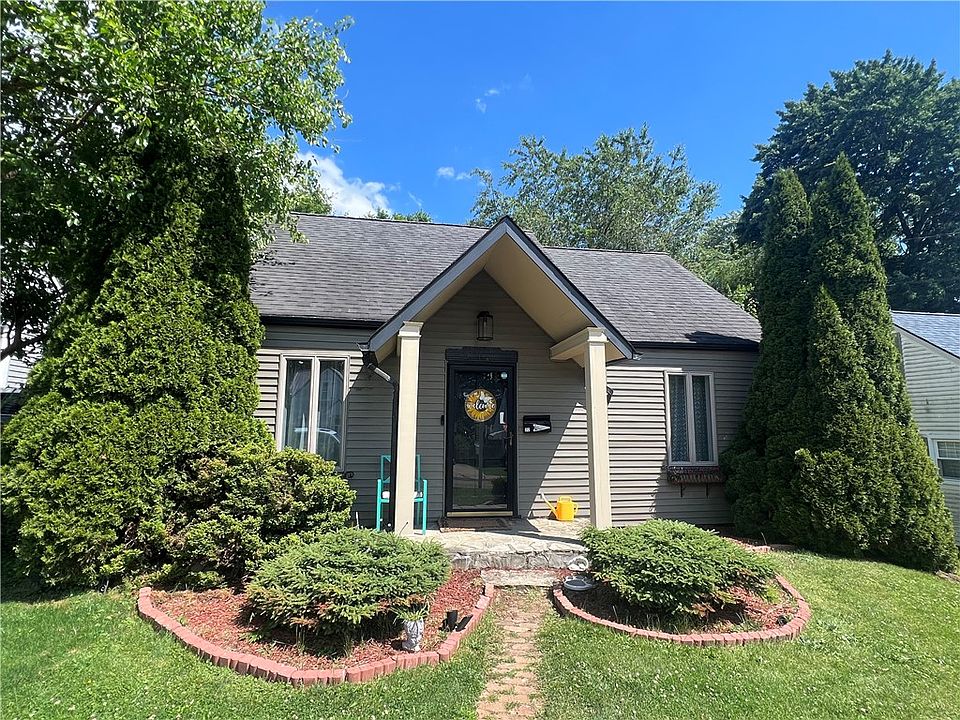 1st image of 212 Seneca Dr