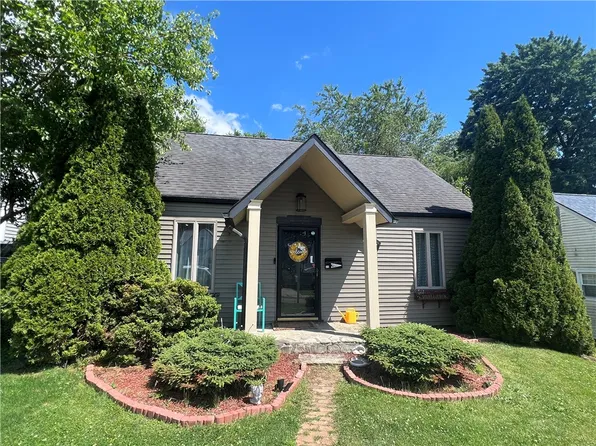 212 Seneca Dr, New Kensington, PA 15068