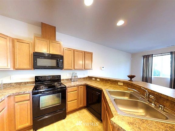 2nd image of 1421 52nd Street NE #1002