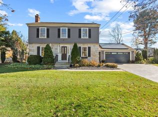 81 Elm St, Andover, MA 01810