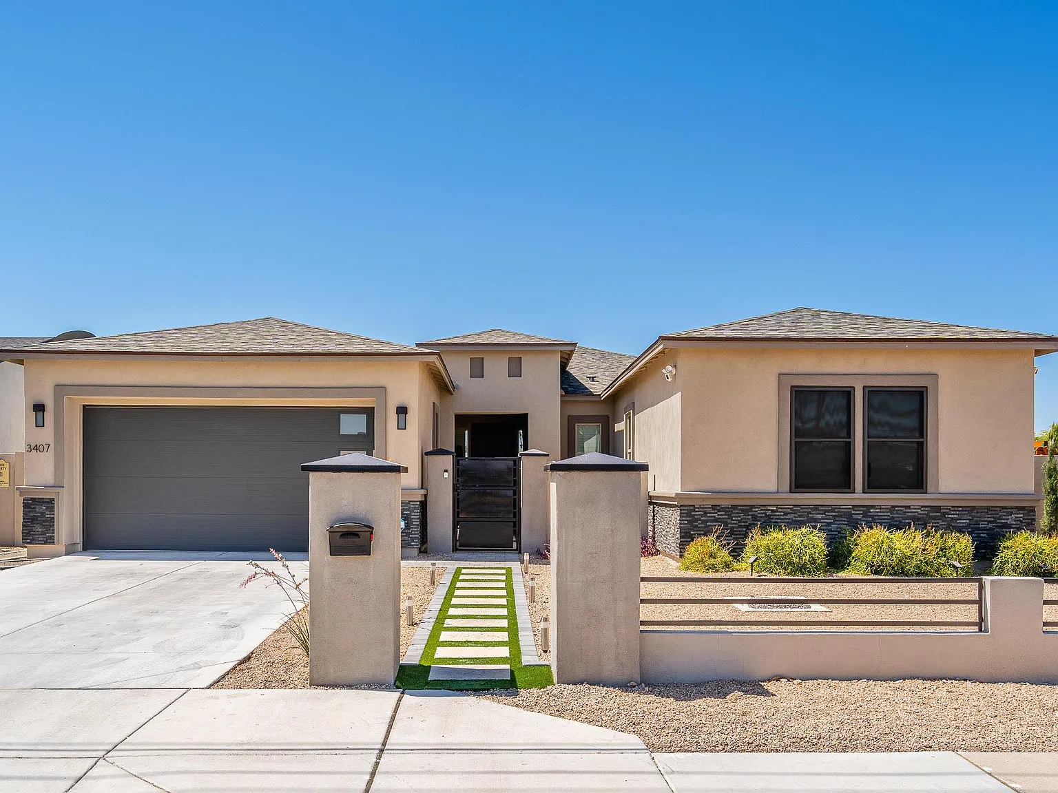 4 bed, 2.5 bath, 2131 sqft, $6,000 — Photo 2