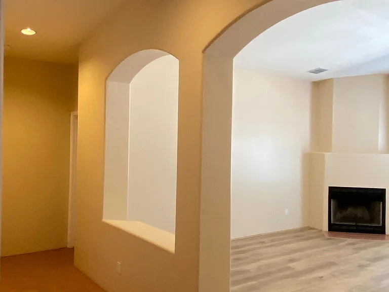 3041 E Loretta Dr — Photo 9