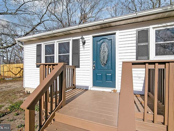 4th image of 606 Berkeley Dr