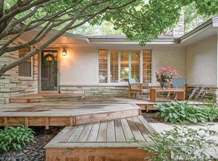 16208 Ice Circle Dr, Wayzata, MN 55391