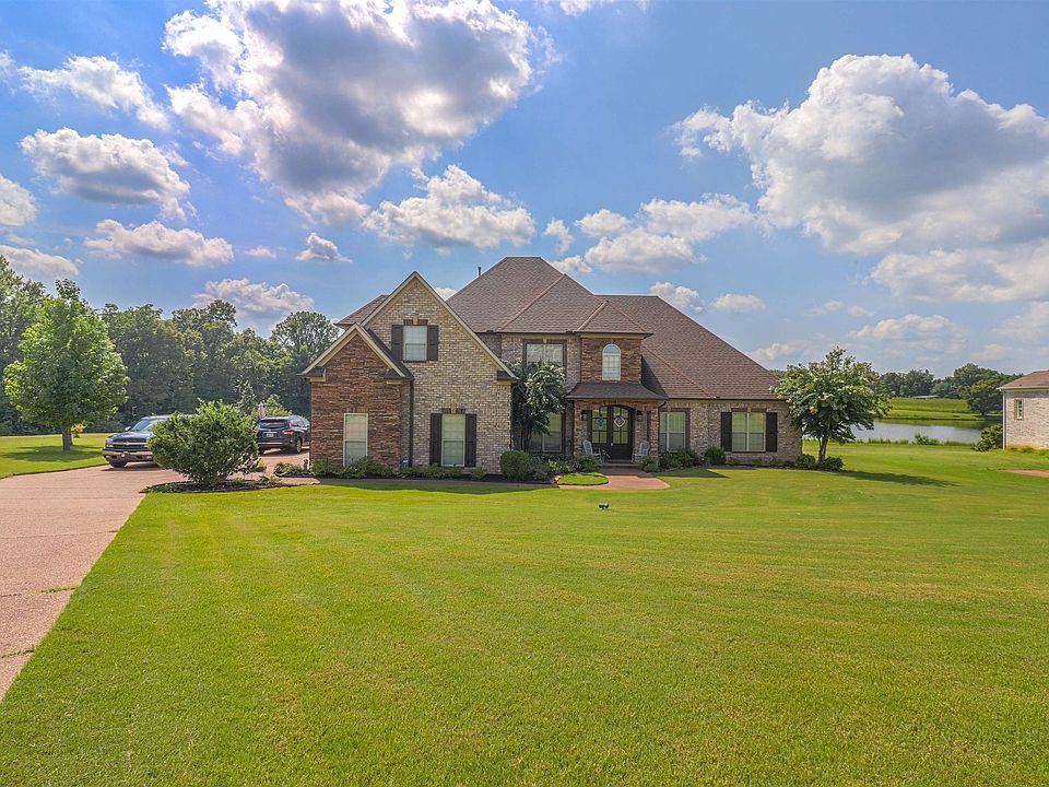 1st image of 308 Country Lake Cir