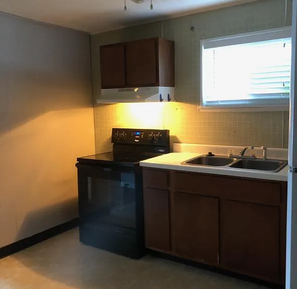 1007 Pine Rd — Photo 3