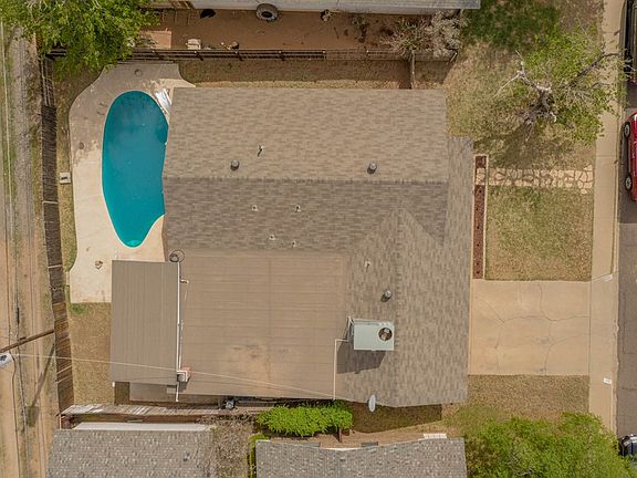 3rd image of 1531 E 49th St