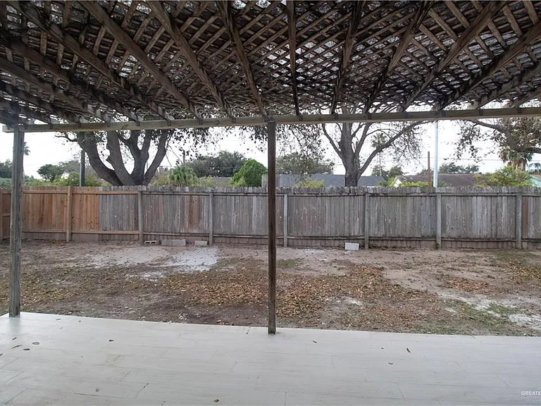 3409 Martin Ave — Photo 16