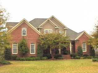 9005 Chelsea Dr, Raleigh, NC 27603