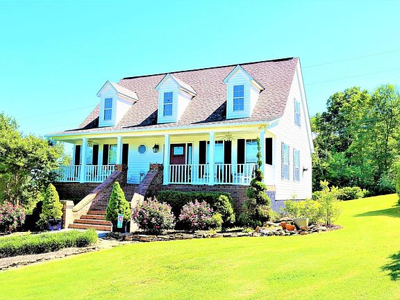 3rd image of 160 Covenant Cir