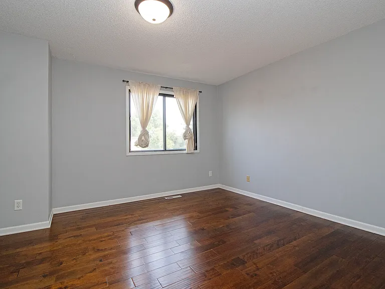 7626 Wedgewood Ct N — Photo 15