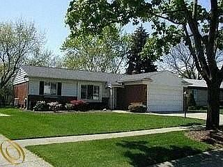 1st image of 39025 Lyndon St