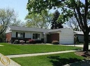 39025 Lyndon St, Livonia, MI 48154