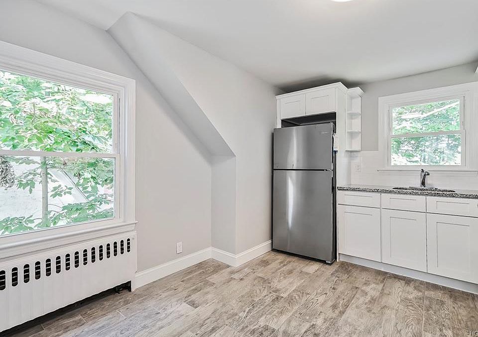 1st image of 903 Howard Ave #2
