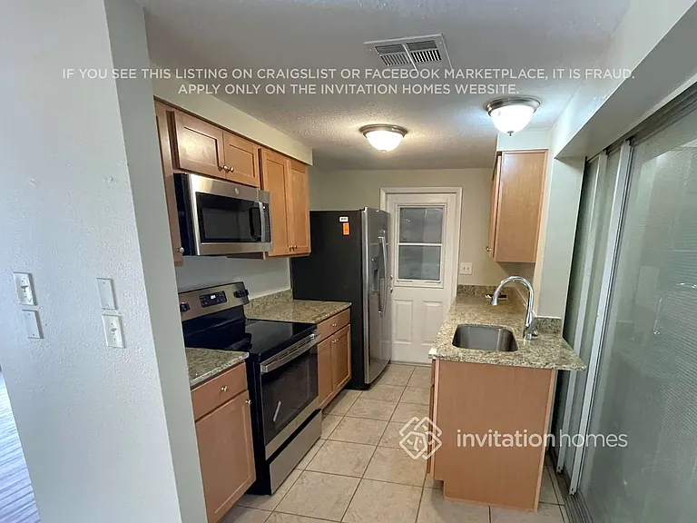 20302 Lorenzo Ave — Photo 5