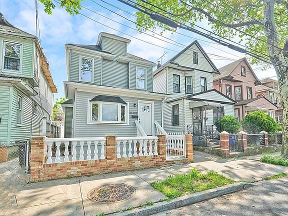 5th image of 10435 142nd St