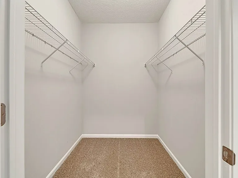 Granby Place Apartments — Photo 5
