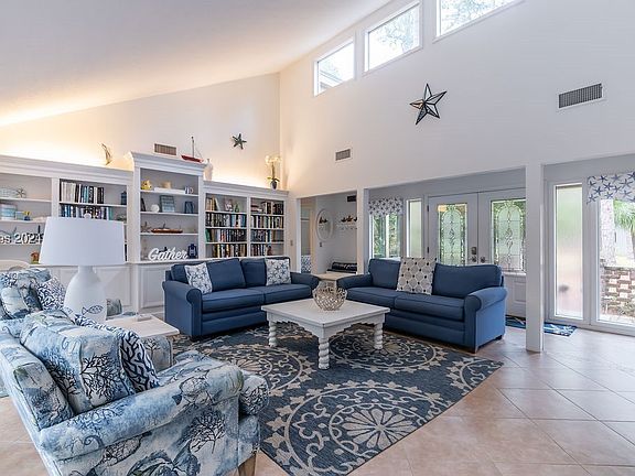 5th image of 9 Columbine Ln