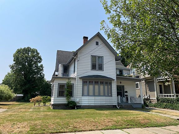 2nd image of 468 Crescent St NE #1