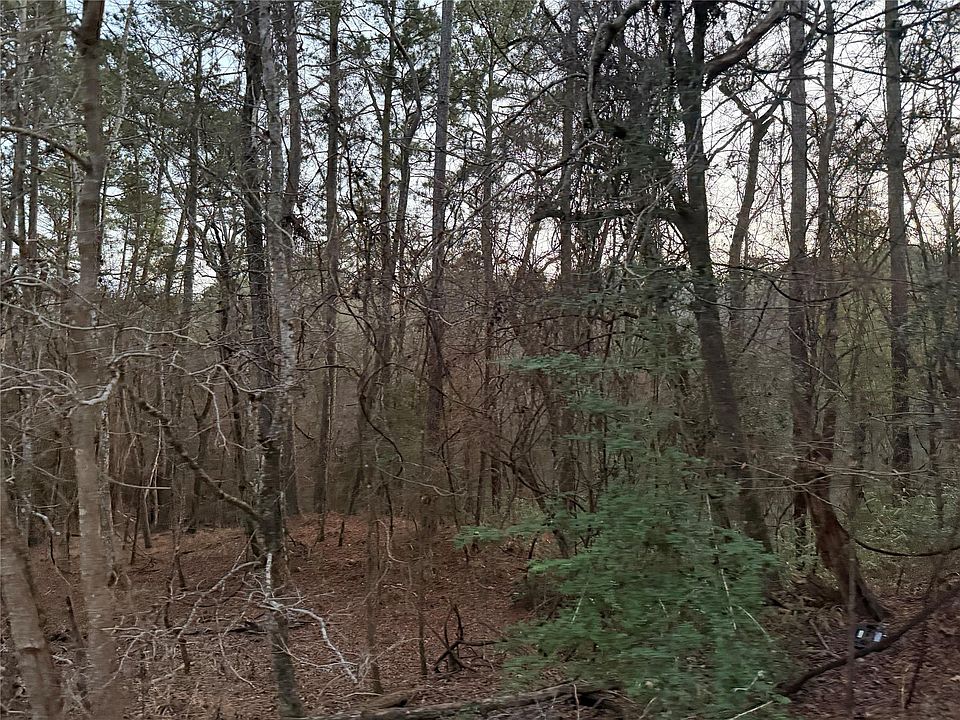 1st image of 126 Green Tree Dr