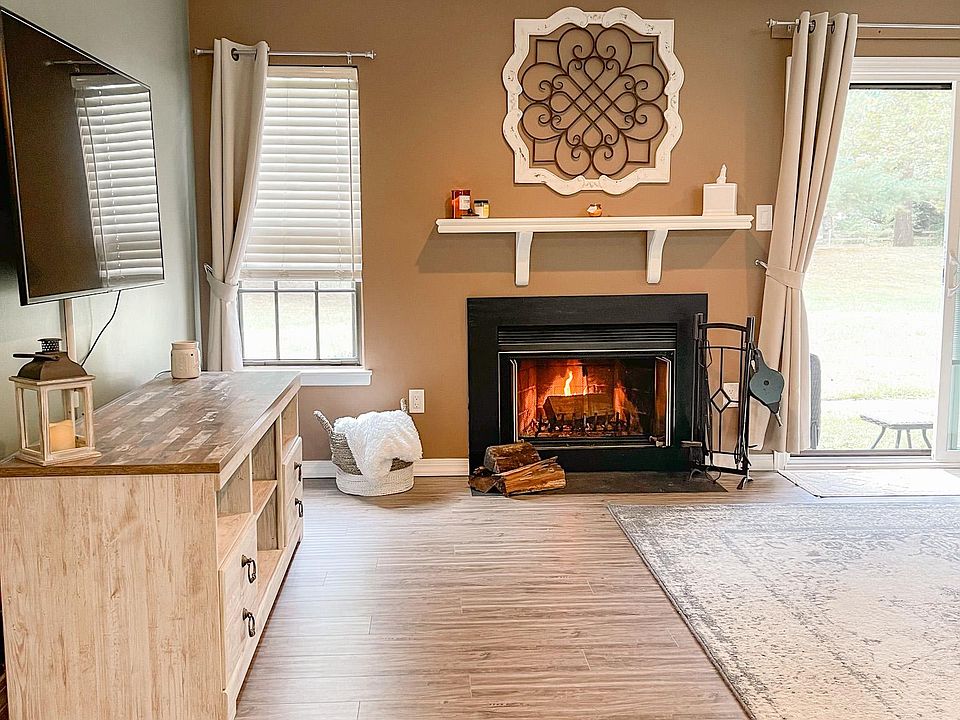 Entrance from the front door leads in to the large living room.