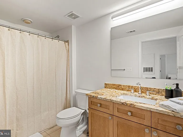 1115 Cameron St #101 — Photo 19