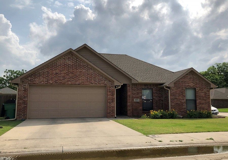 1st image of 2200 Kaitlyn Cir