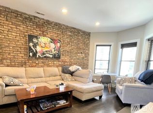 525 W Barry Ave #527-3S, Chicago, IL 60657