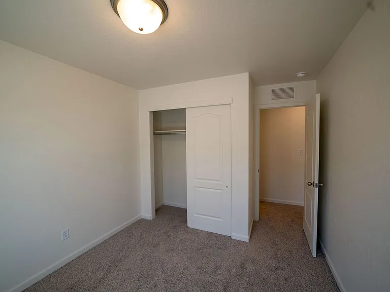 612 Mesa Canyon Ln #8 — Photo 4