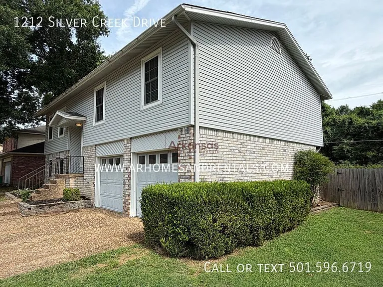 1212 Silver Creek Dr — Photo 2