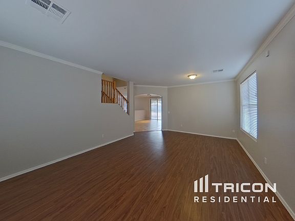 3rd image of 45633 W Meadows Ln