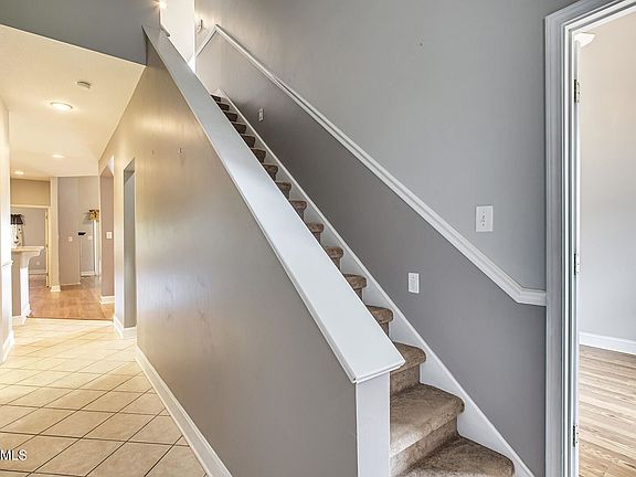 4th image of 207 Willington Pl