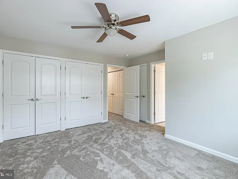 438 Hill St — Photo 15