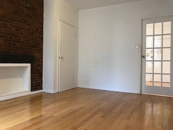 2nd image of 306 E 6th St APT 8