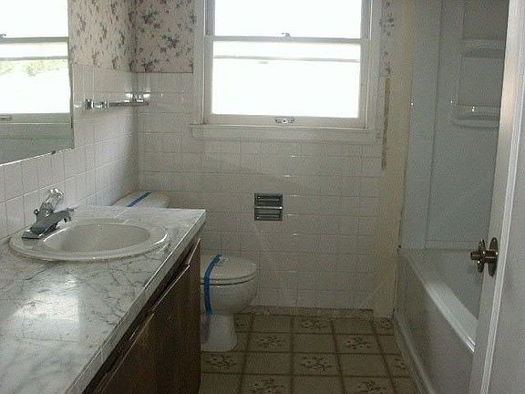 4th image of 370 Mocliff Dr
