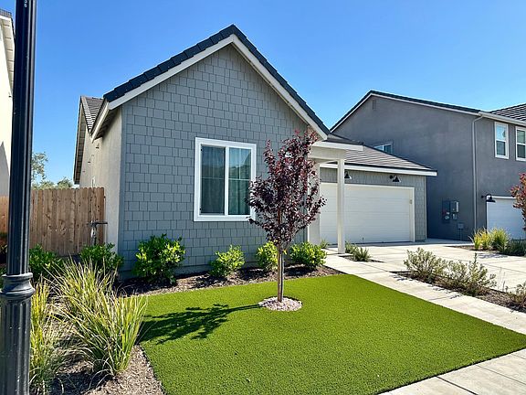 2nd image of 880 Ponderosa Way W