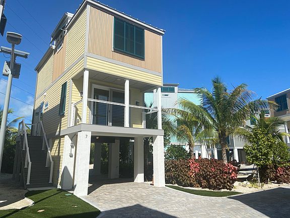2nd image of 101 11th Street Ocean #7