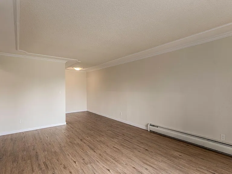 2600 Highland Blvd — Photo 8