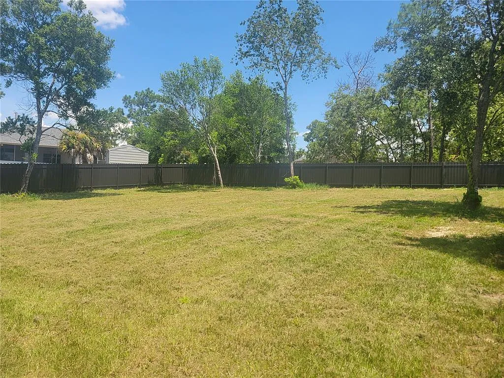 4 bed, 3.0 bath, 2123 sqft, $2,650 — Photo 3