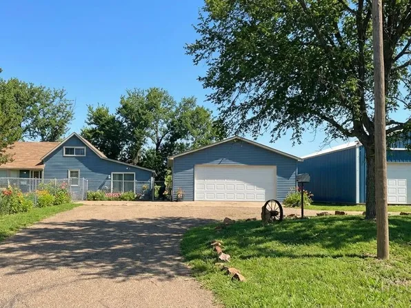 25 W Highway 36, Phillipsburg, KS 67661