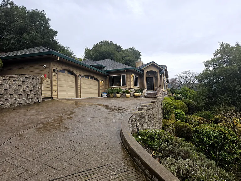 Gable Ln — Photo 2