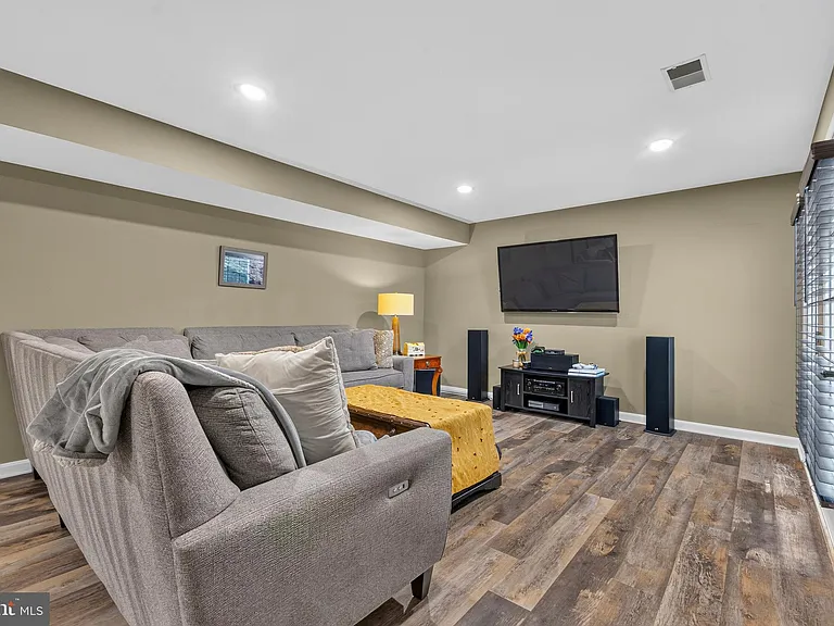 8147 Cancun Ct — Photo 43