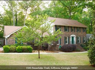 1585 Stonelake Trl, Lilburn, GA 30047