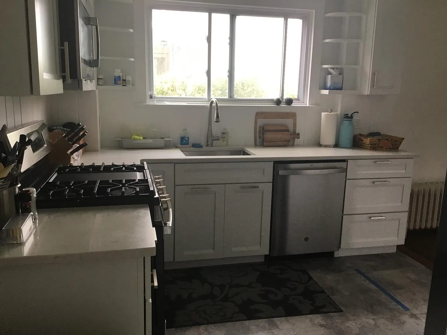 3 bed, 1.5 bath, 1814 sqft, $2,150 — Photo 3